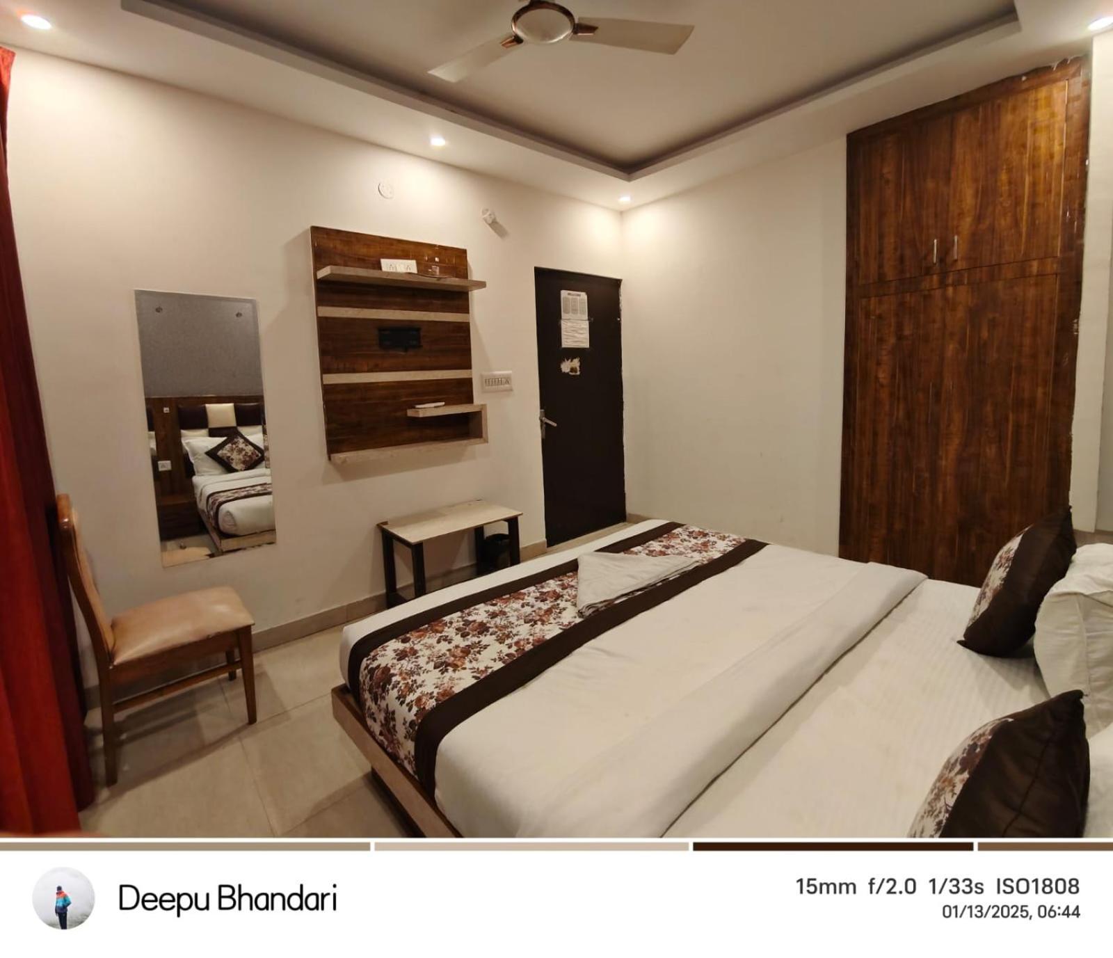 Hotel Infinity International Near Igi Airport Nueva Delhi Exterior foto